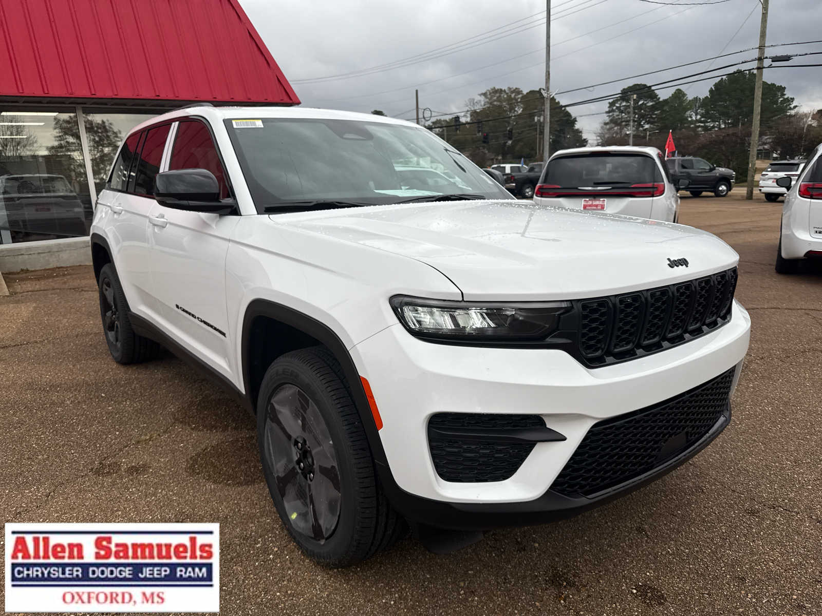 2025 Jeep Grand Cherokee Altitude's photo