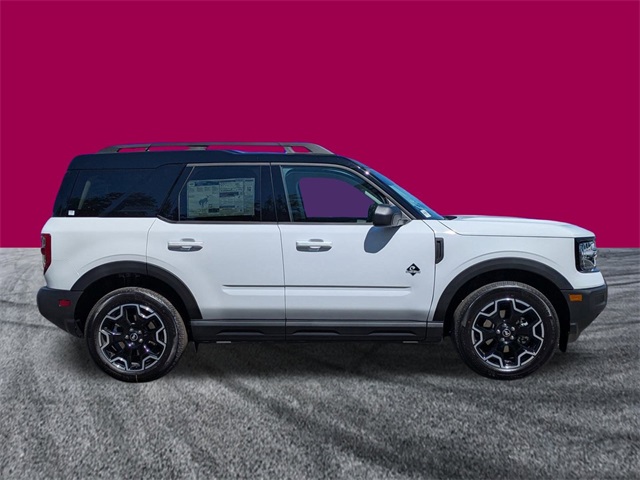 2025 Ford Bronco Sport Outer Banks photo 3