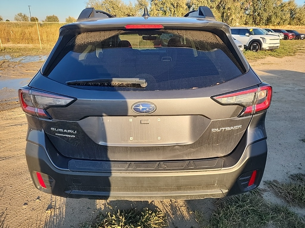 2021 Subaru Outback Premium photo 3