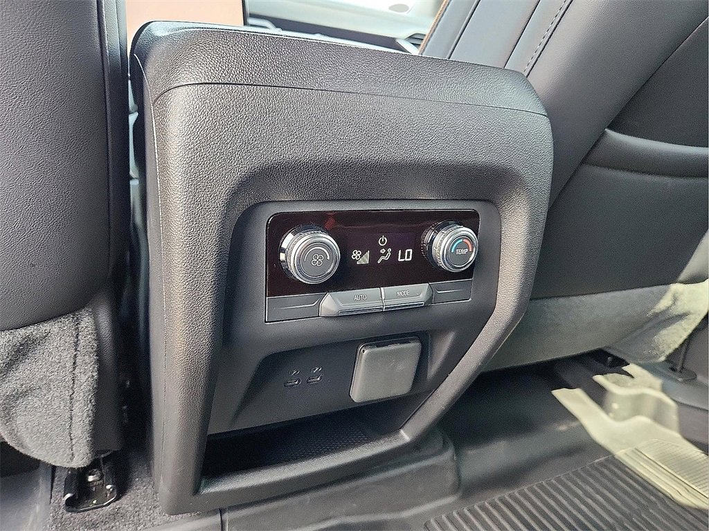 2025 Gmc Acadia AT4 photo 12