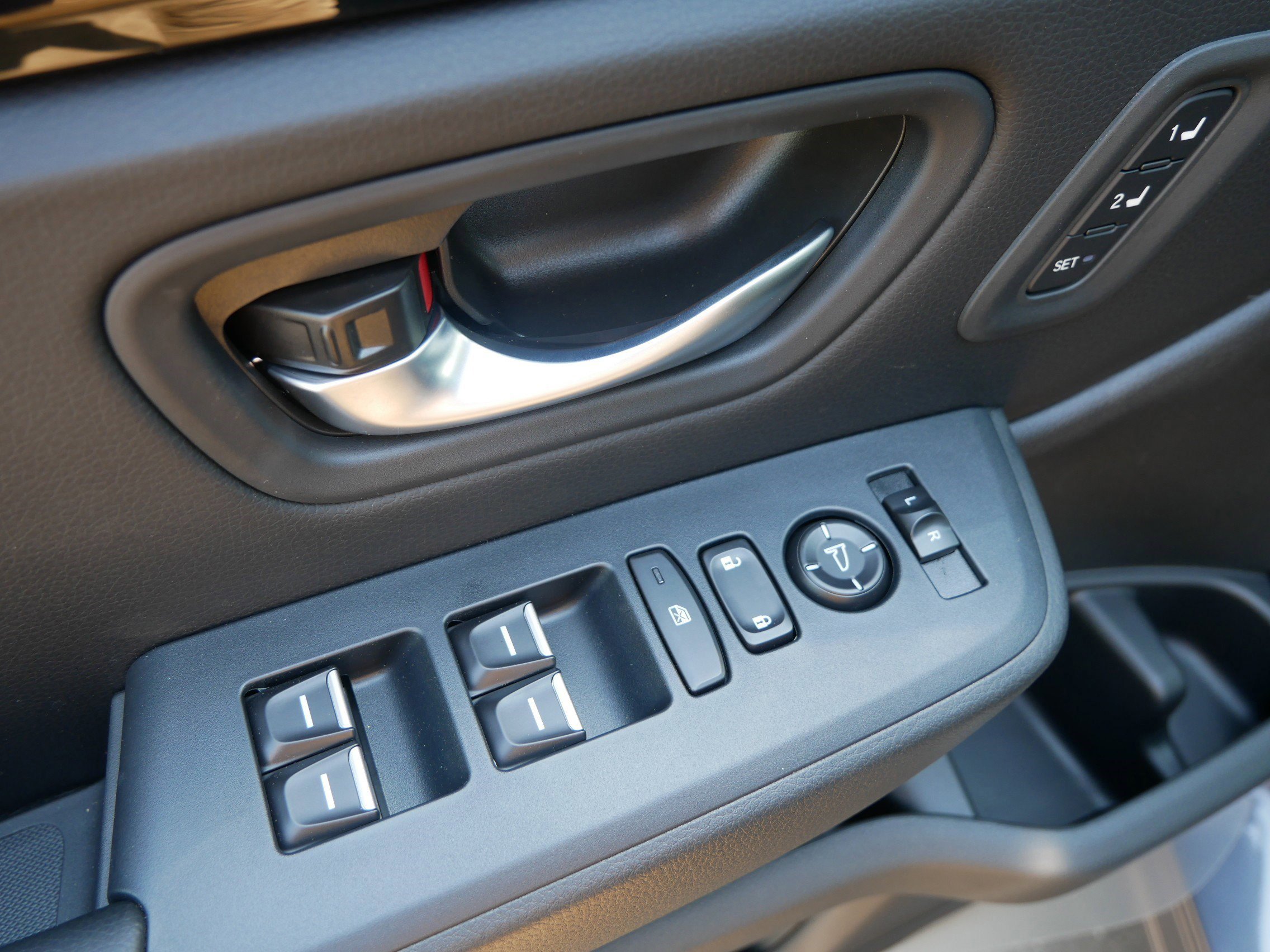 2025 Honda Pilot Touring photo 18