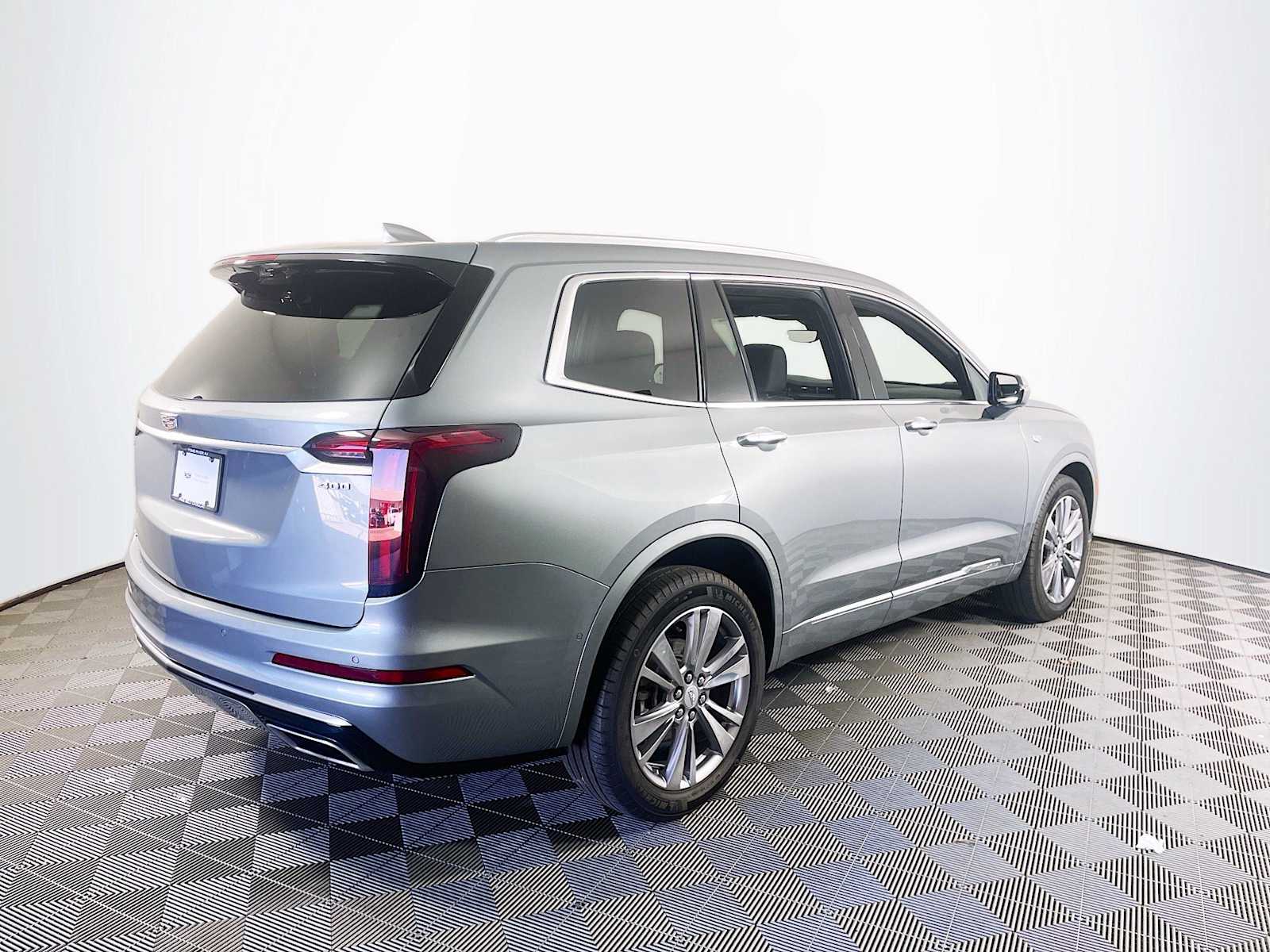 2024 Cadillac XT6 Premium Luxury photo 4