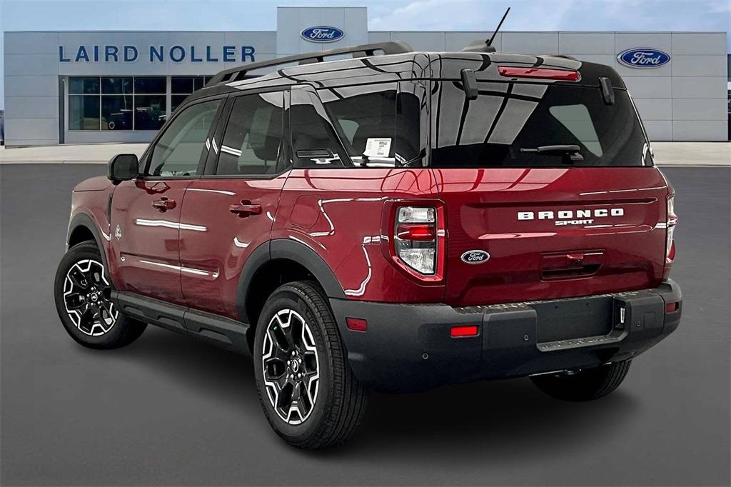 2025 Ford Bronco Sport Outer Banks photo 3