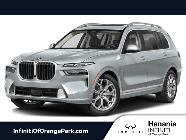 2025 BMW X7 40i's photo