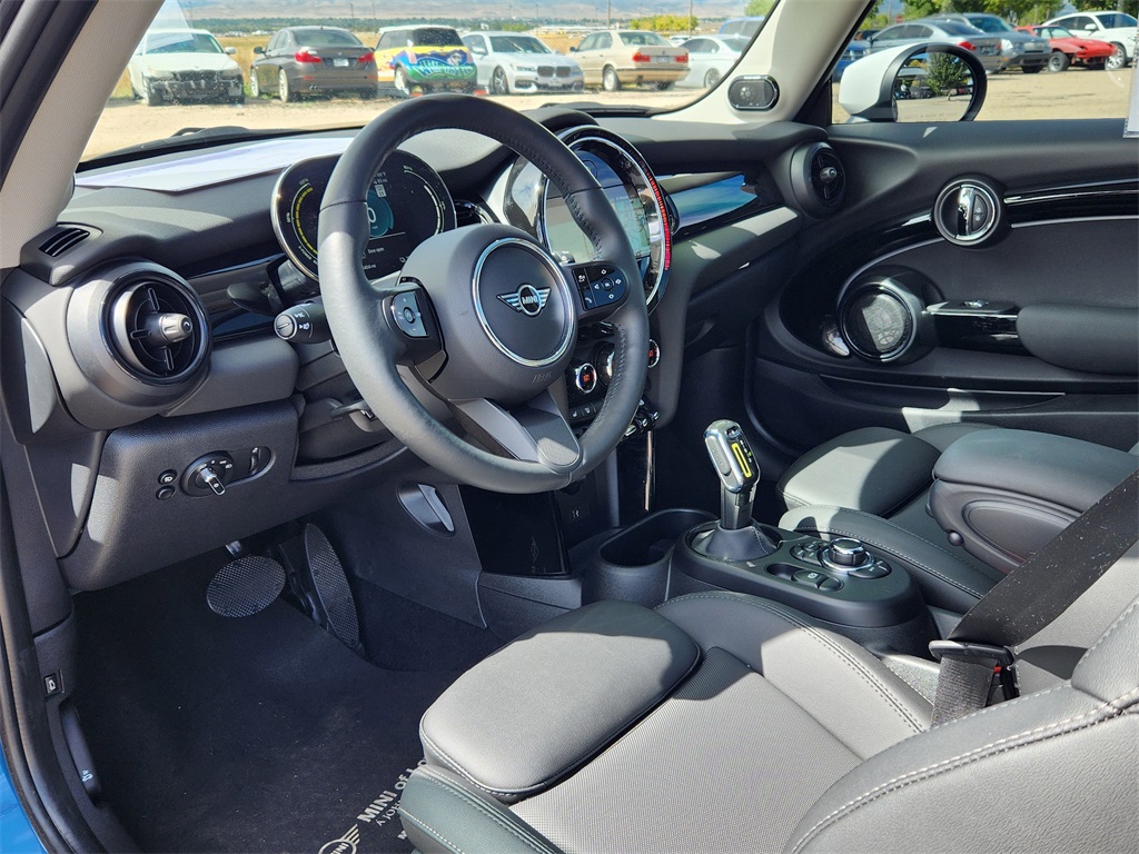 2024 Mini Cooper 2 Door Hardtop SE photo 6