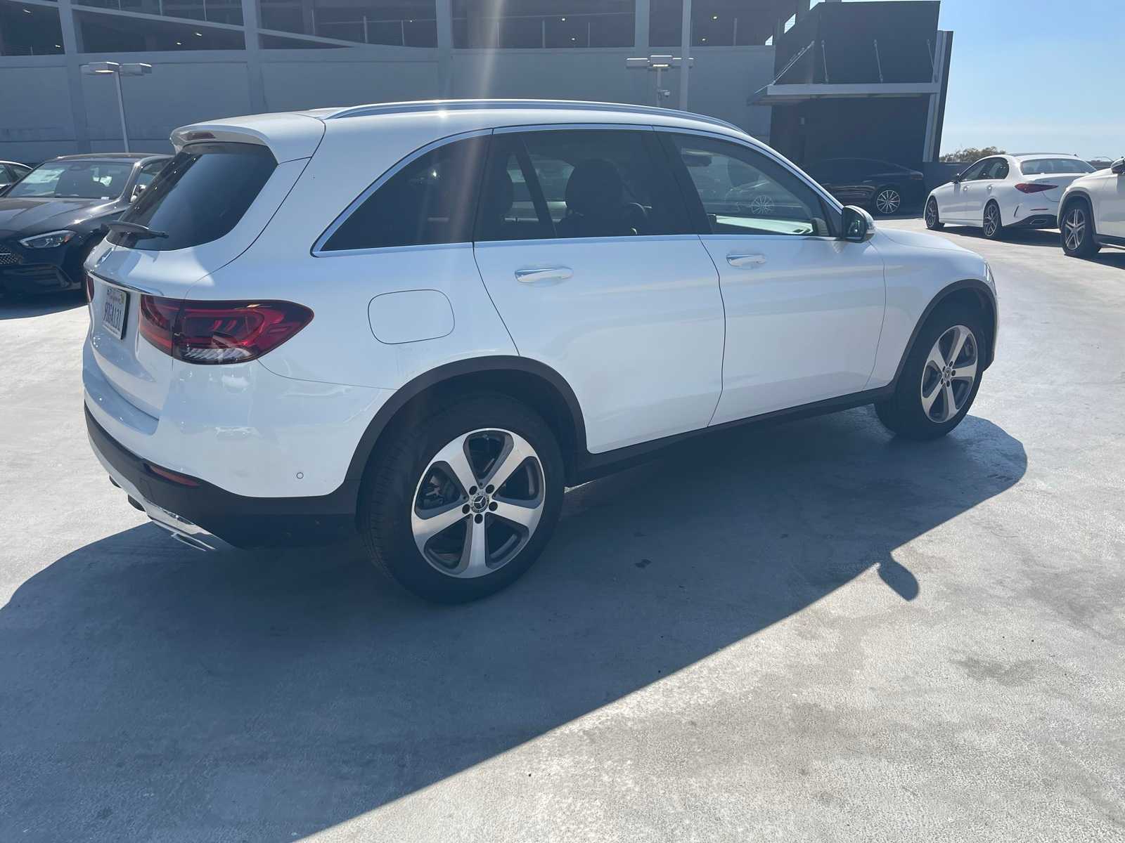 2022 Mercedes Benz GLC 300 photo 5