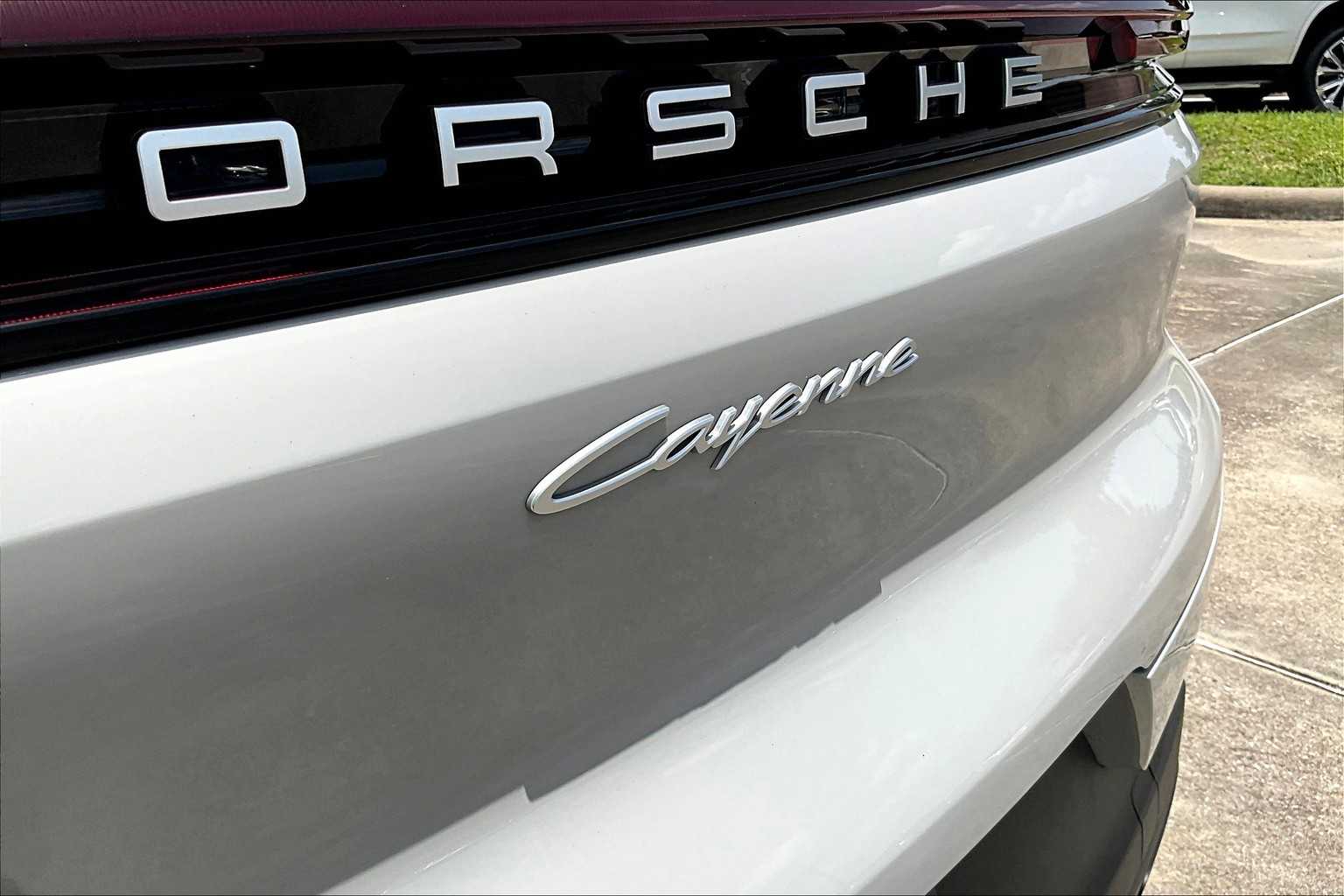 2024 Porsche Cayenne Coupe photo 54