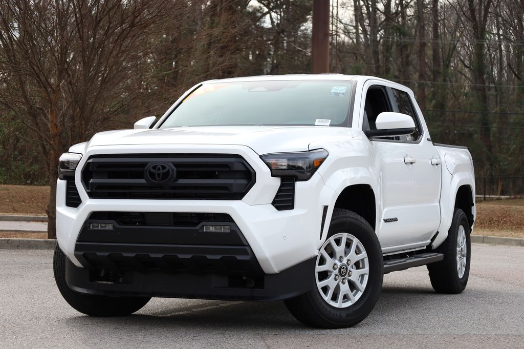 2024 Toyota Tacoma SR5's photo