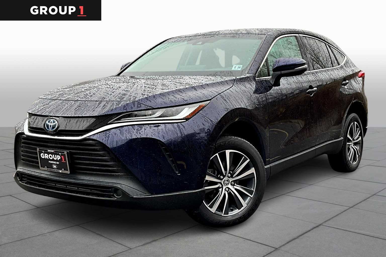 2023 Toyota Venza LE's photo