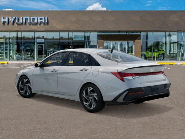 2025 Hyundai Elantra SEL Sport photo 3