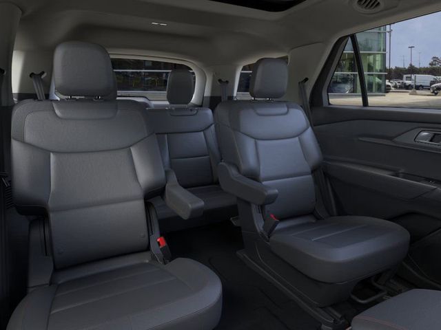 2025 Ford Explorer photo 9