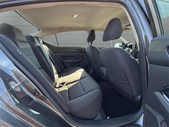 2023 Nissan Altima 2.5 SV photo 13