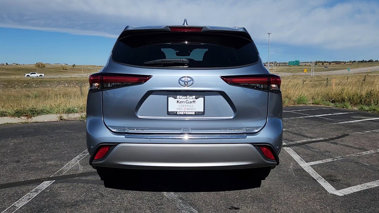 2022 Toyota Highlander Platinum photo 21