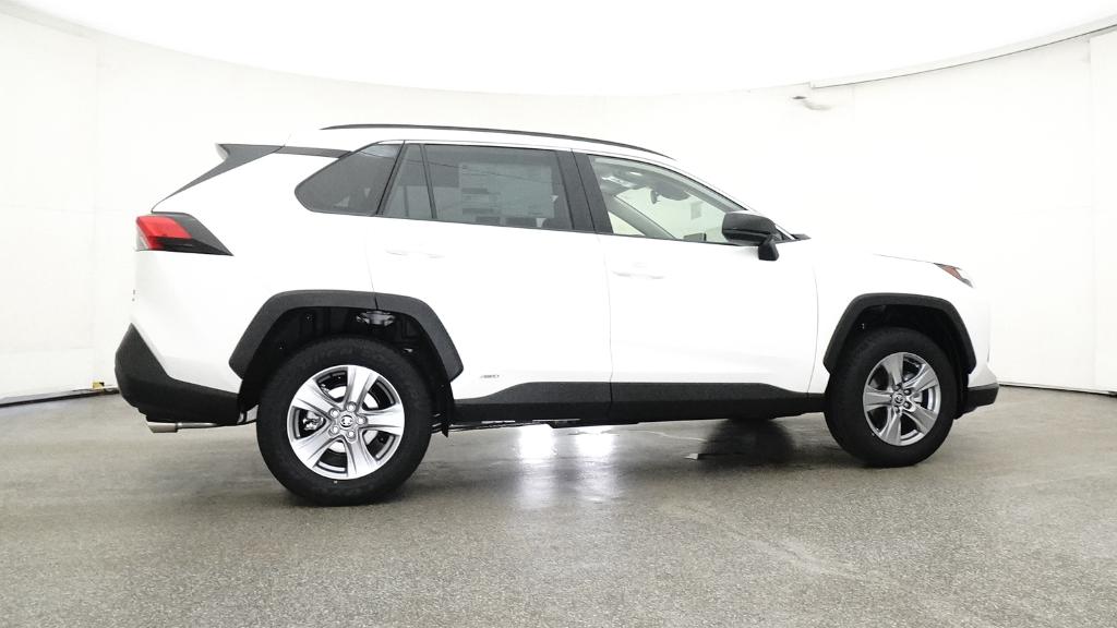 2025 Toyota RAV4 Hybrid LE photo 22