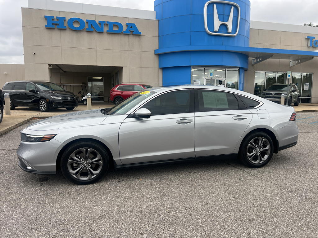 2024 Honda Accord EX's photo