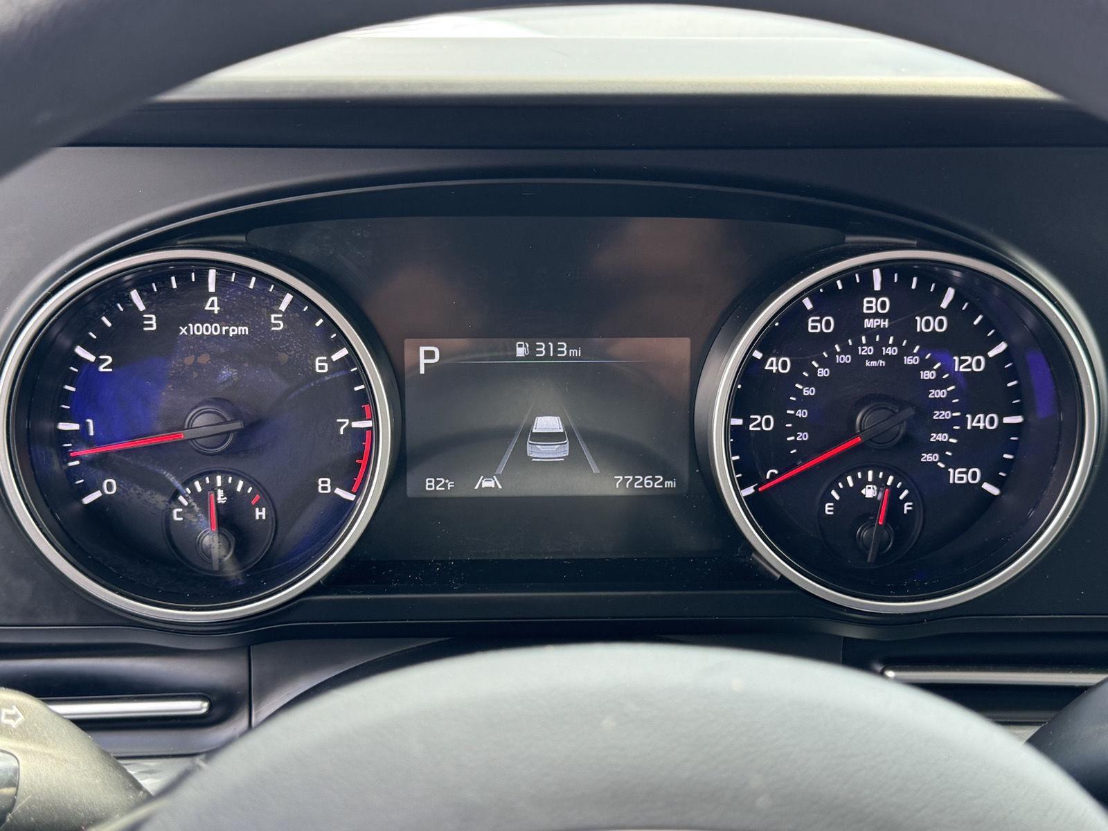 2022 Kia Carnival LX photo 13