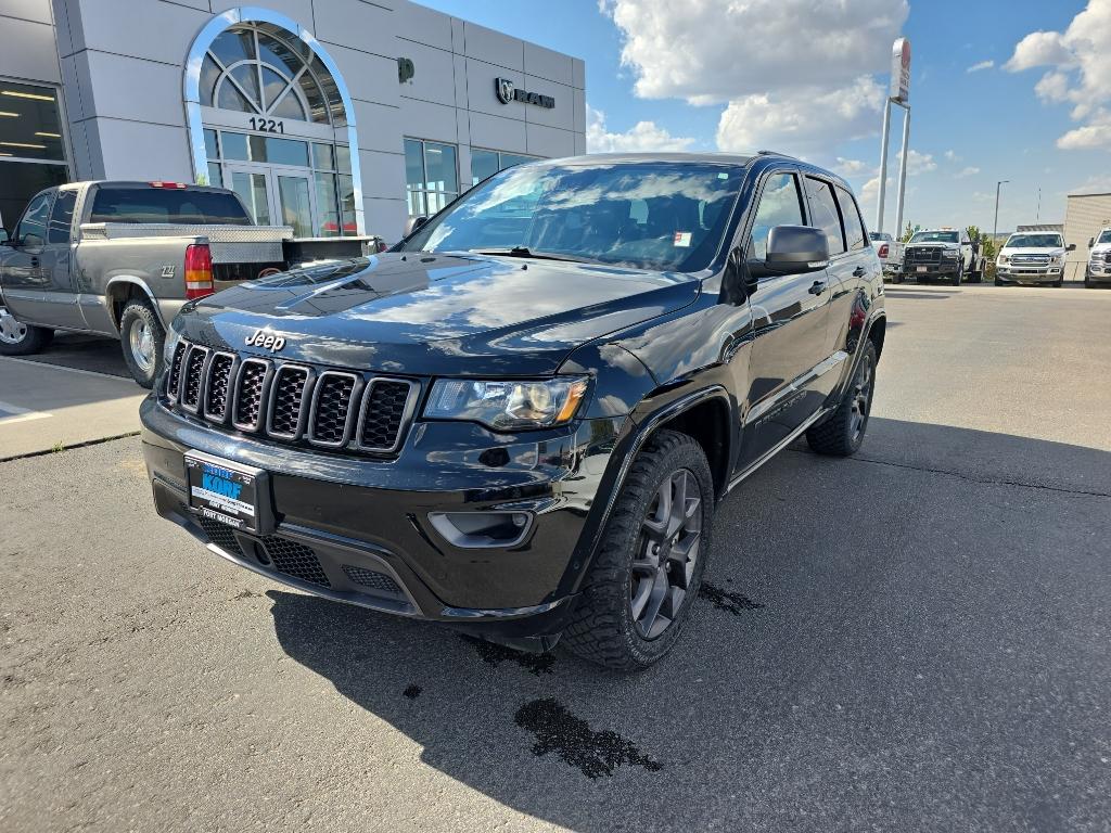 2021 Jeep Grand Cherokee Anniversary Edition photo 4