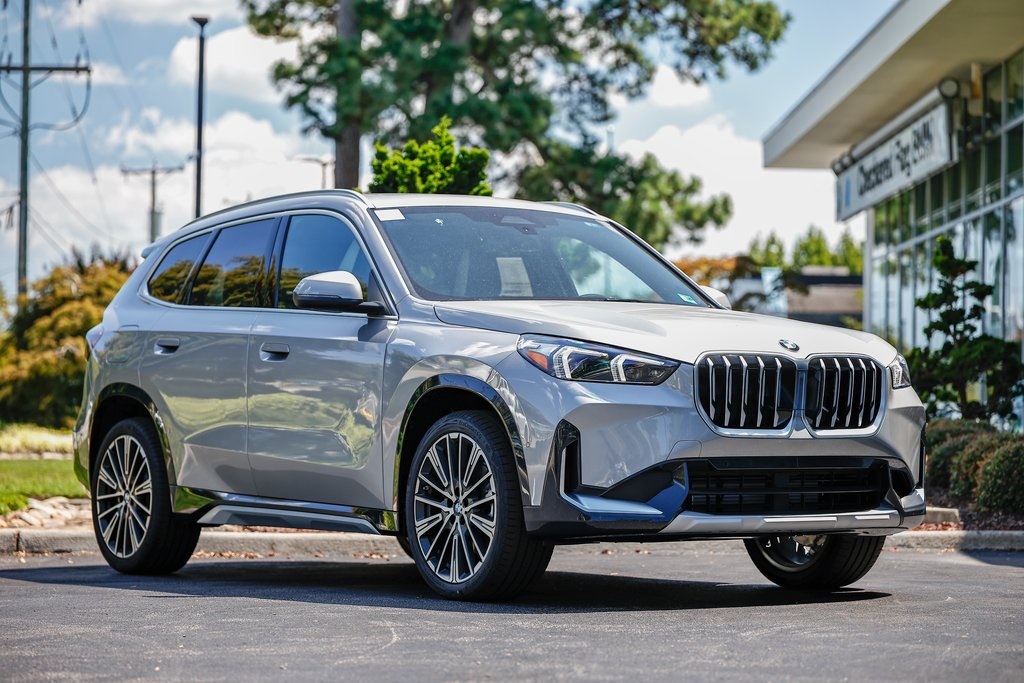2026 BMW X1 28i's photo