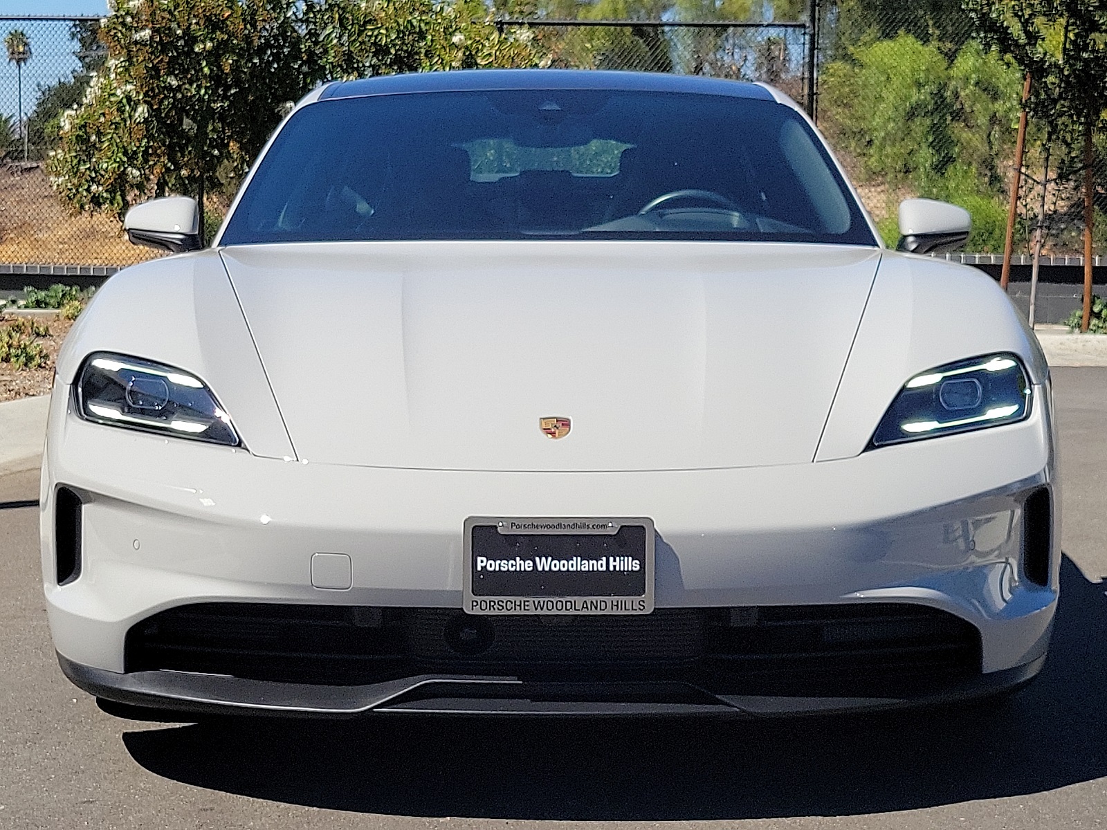 2025 Porsche Taycan photo 9