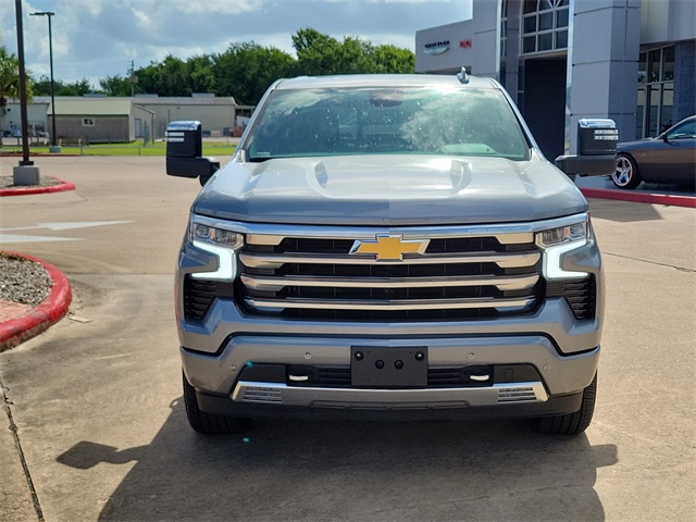 2024 Chevrolet Silverado 1500 High Country photo 2