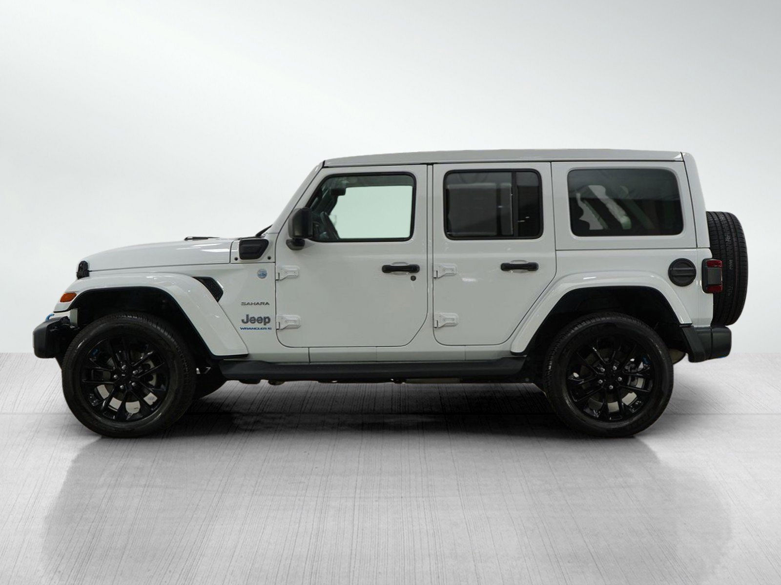 2023 Jeep Wrangler Sahara 4xe photo 2