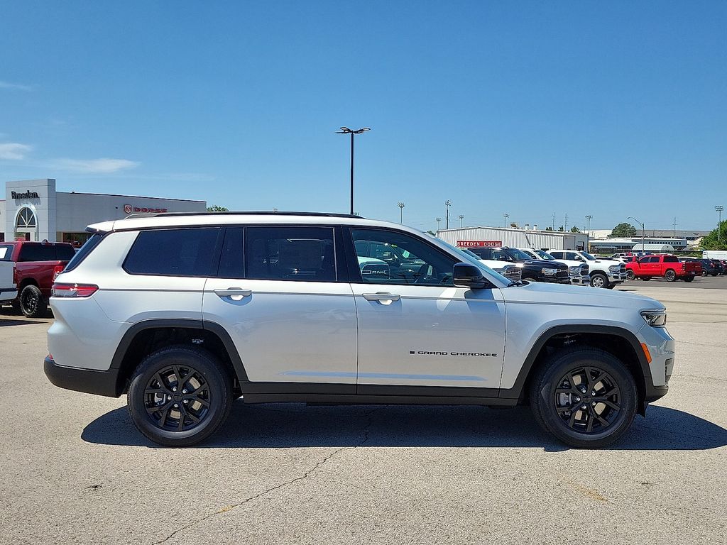 2025 Jeep Grand Cherokee Altitude X photo 6