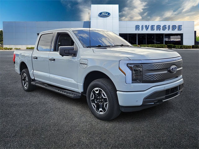 2023 Ford F-150 Lightning XLT's photo