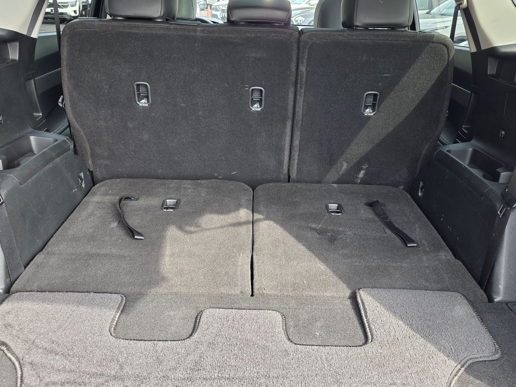 2023 Kia Sorento S photo 29
