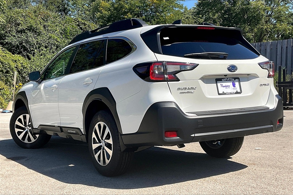 2025 Subaru Outback Premium photo 2