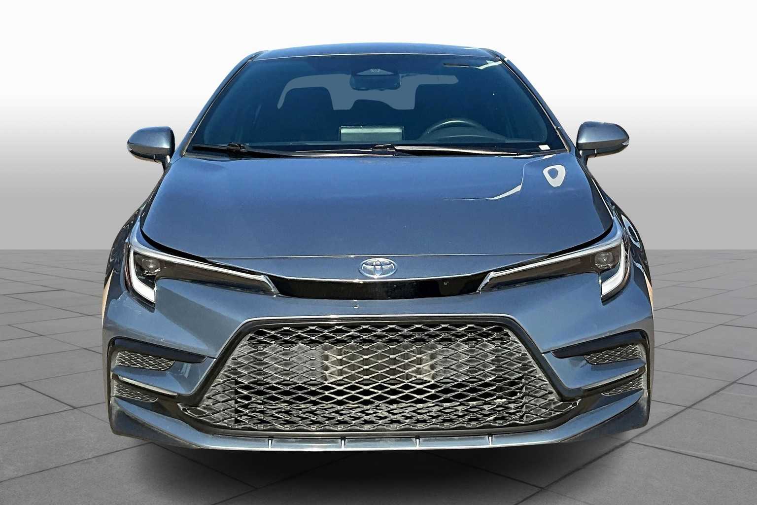 2023 Toyota Corolla SE photo 3