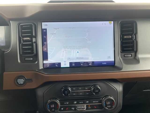 2024 Ford Bronco Outer Banks photo 11