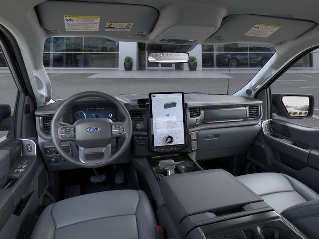 2025 Ford F-150 Lightning photo 9