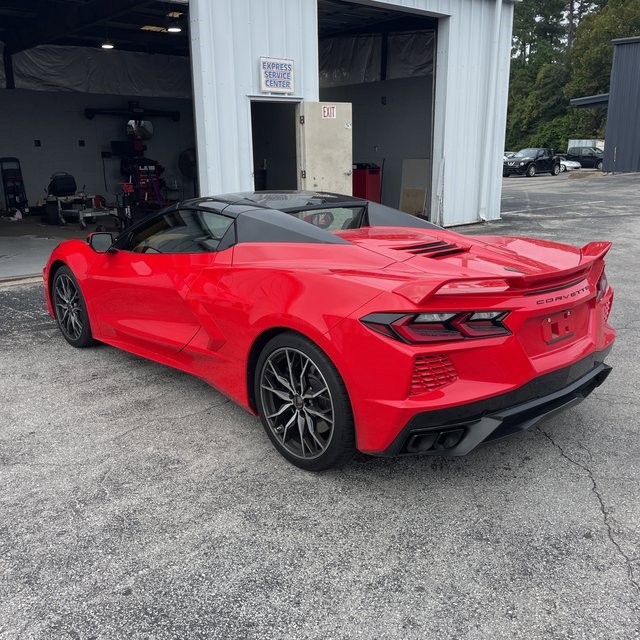 2023 Chevrolet Corvette Stingray 3LT photo 2