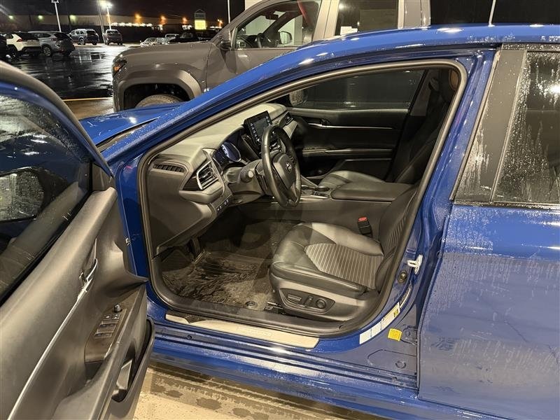 2023 Toyota Camry SE photo 2