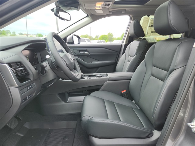 2025 Nissan Rogue SL photo 5