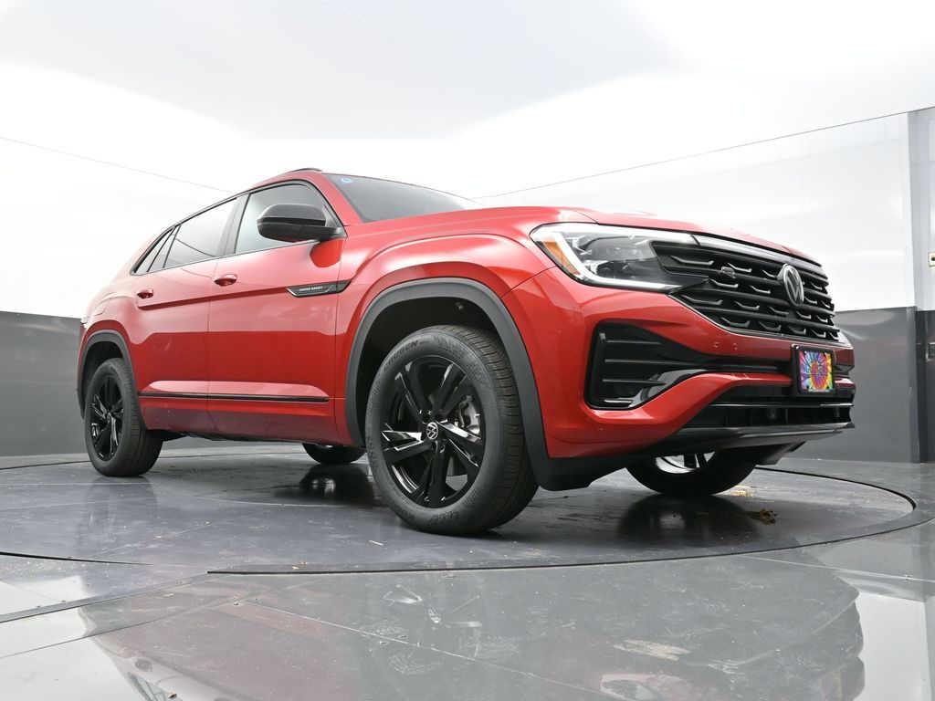 2025 Volkswagen Atlas Cross Sport SEL R-Line photo 18