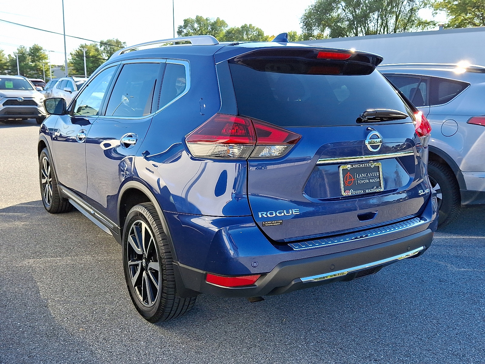 2020 Nissan Rogue SL photo 2