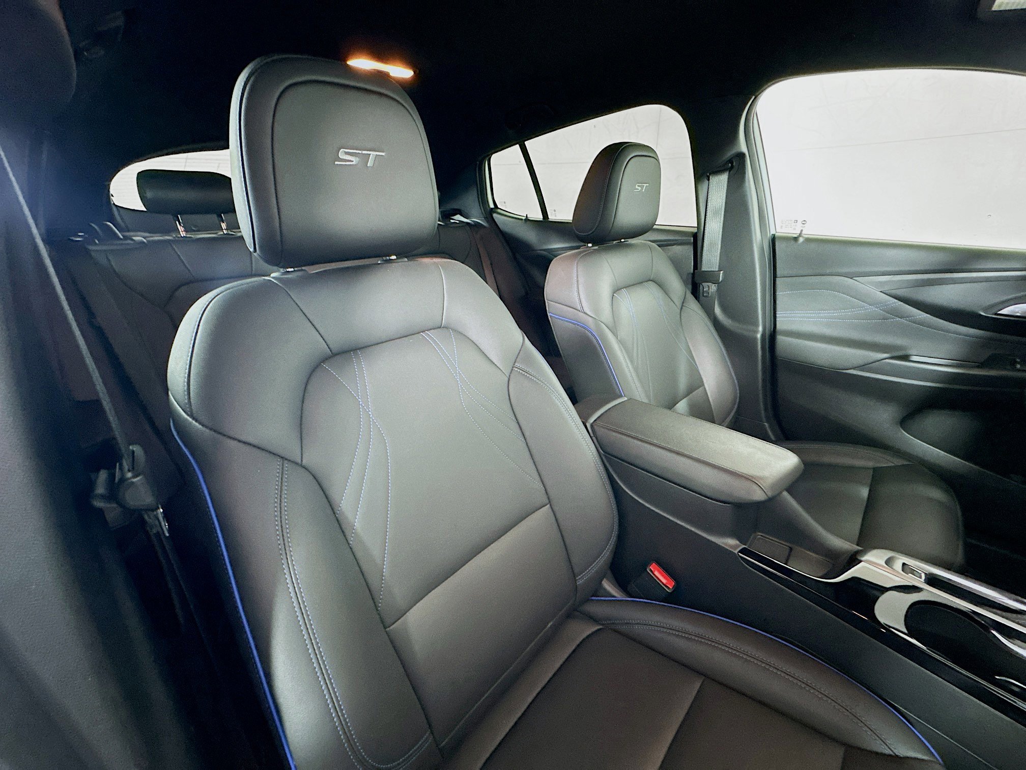 2024 Buick Envista ST photo 23