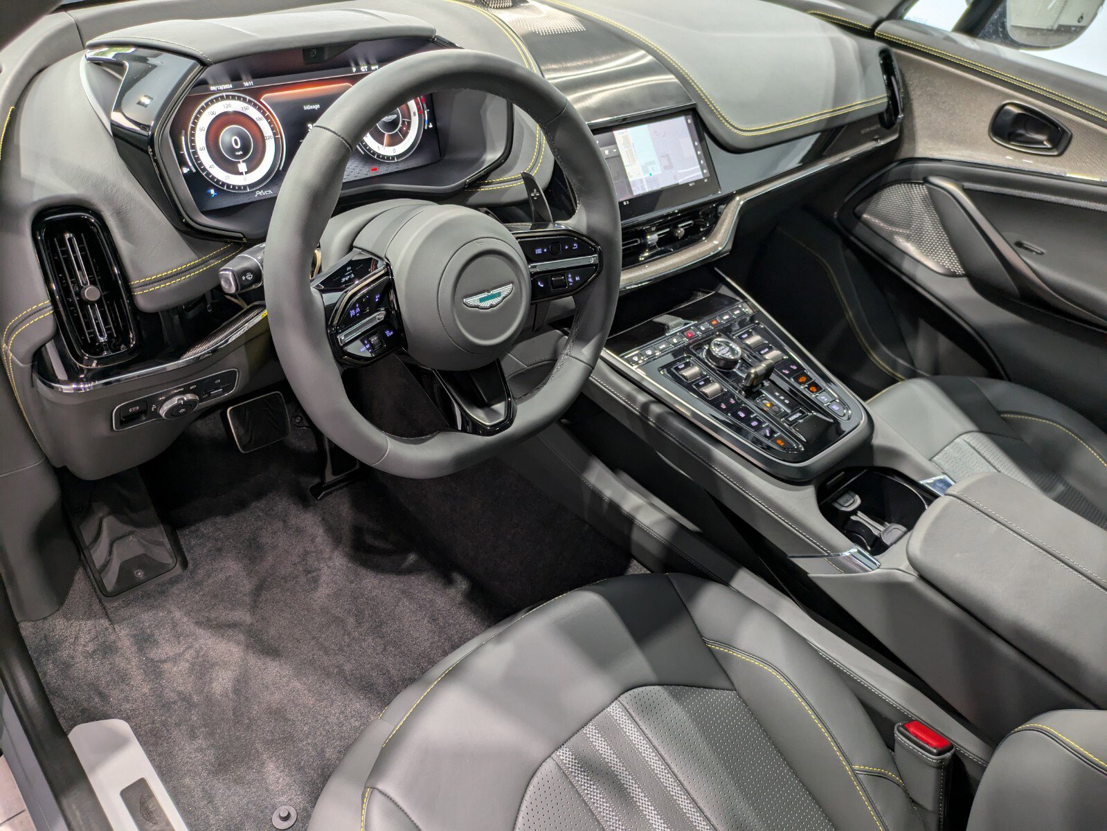 2025 Aston Martin DBX DBX707 photo 3