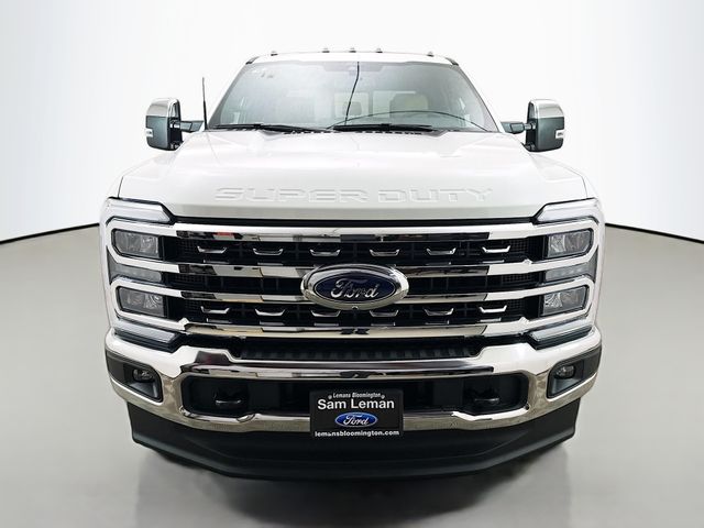 2025 Ford F-350 Lariat photo 2