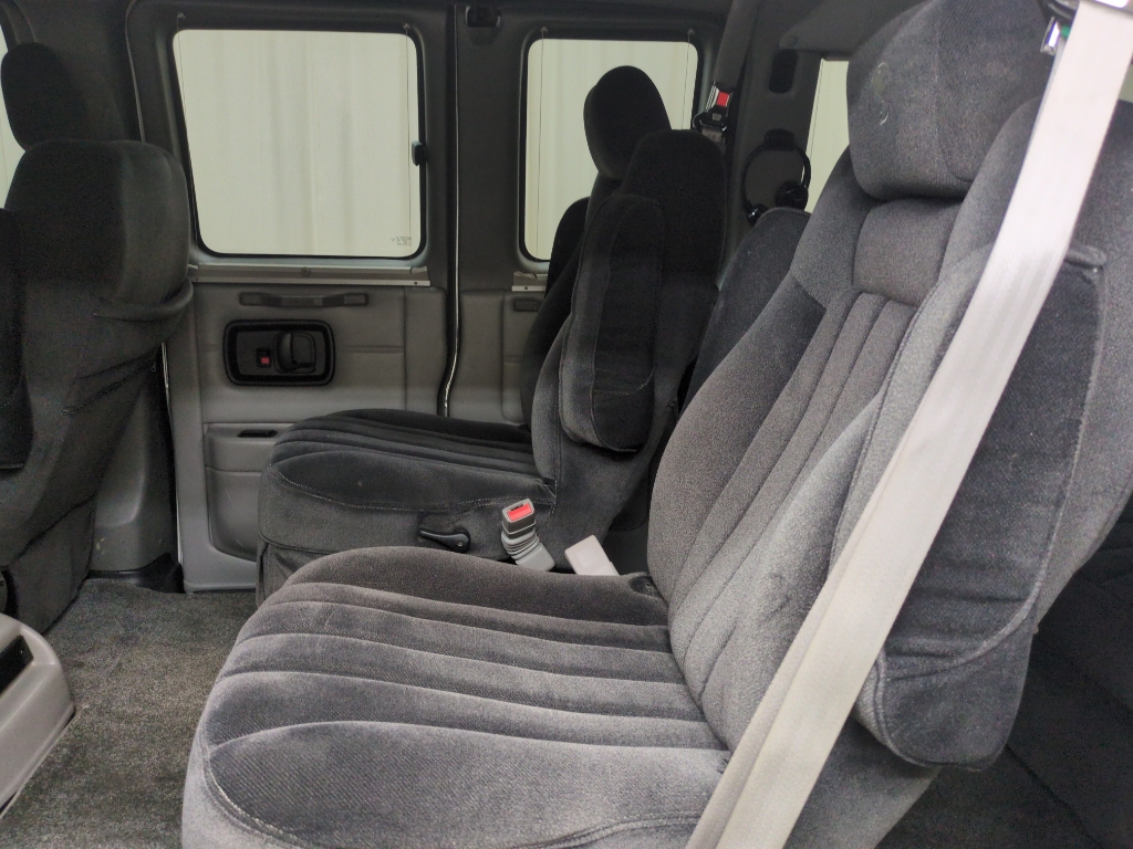2012 Chevrolet Express Cargo 1500 photo 14