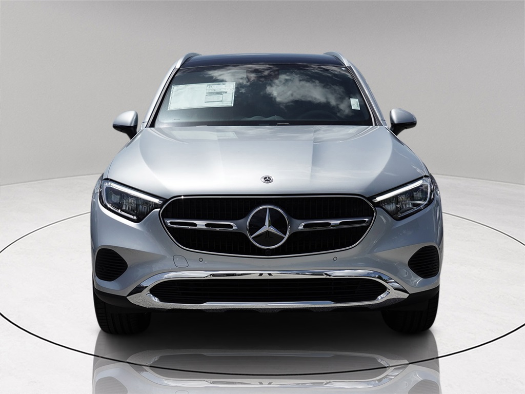 2026 Mercedes Benz GLC 300 photo 2