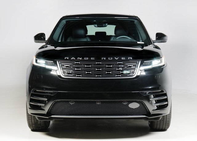 2026 Land Rover Range Rover Velar SE photo 8
