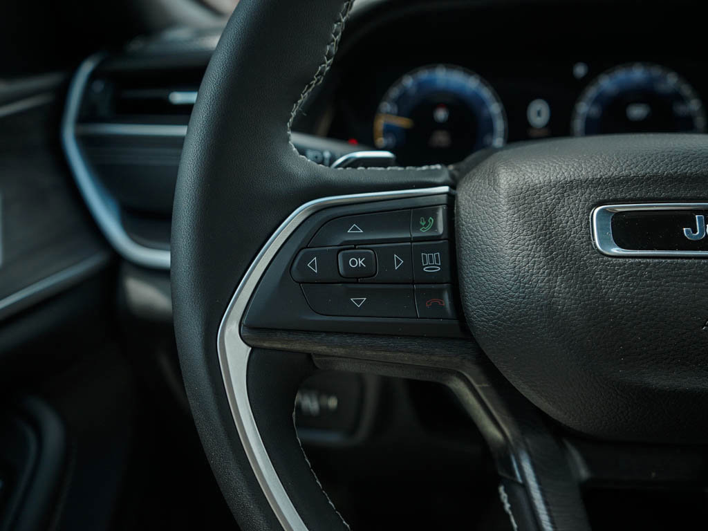2025 Jeep Grand Cherokee Limited photo 20