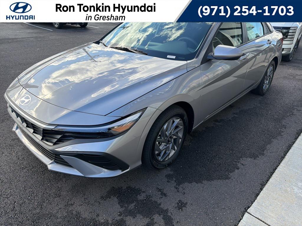 2026 Hyundai Elantra Blue's photo