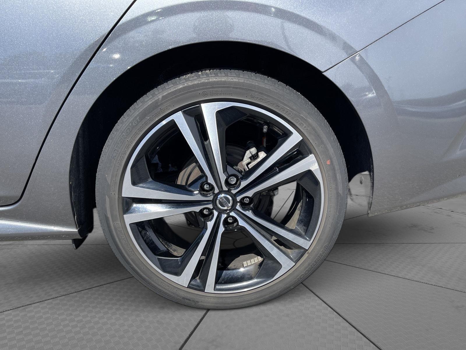 2021 Nissan Sentra SR photo 22