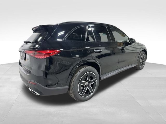 2026 Mercedes Benz GLC 300 4MATIC photo 3