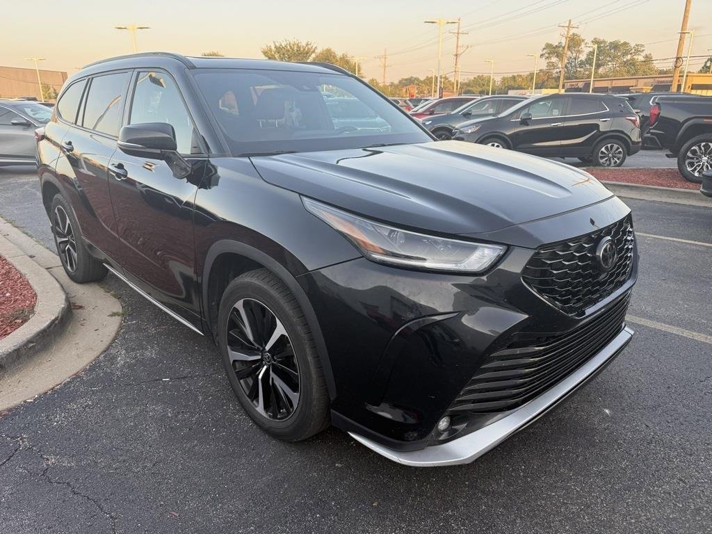 2021 Toyota Highlander XSE photo 2