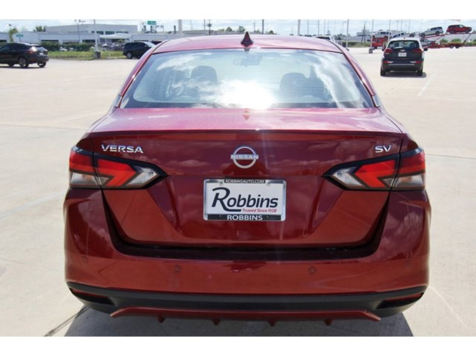 2025 Nissan Versa SV photo 4