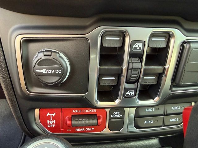 2025 Jeep Gladiator Mojave photo 15